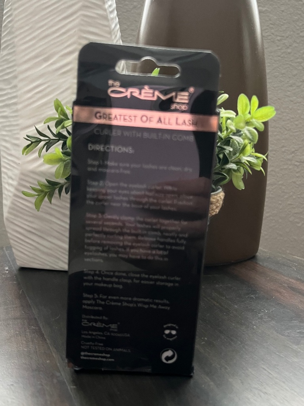 The Crème Shop Greatest of All Lash Curler with Built-in Comb NEW - Picture 2 of 5
